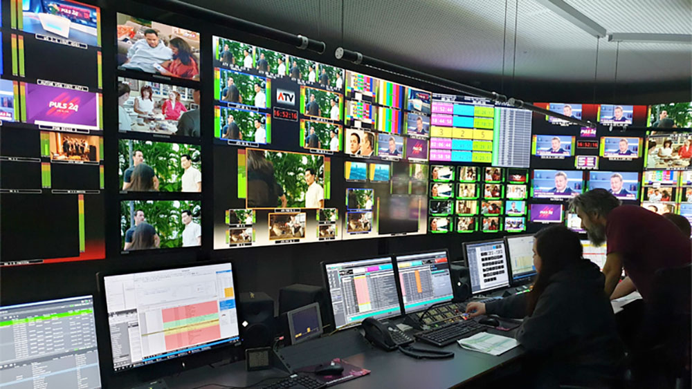 Pebble broadcast asia2