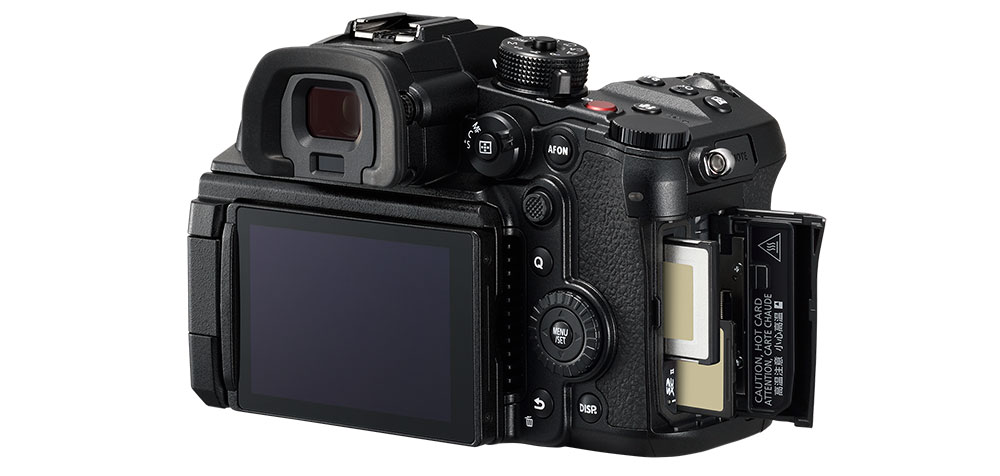 Panasonic GH7 Card slot