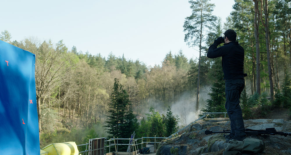 DNEG gorge fog levi blue